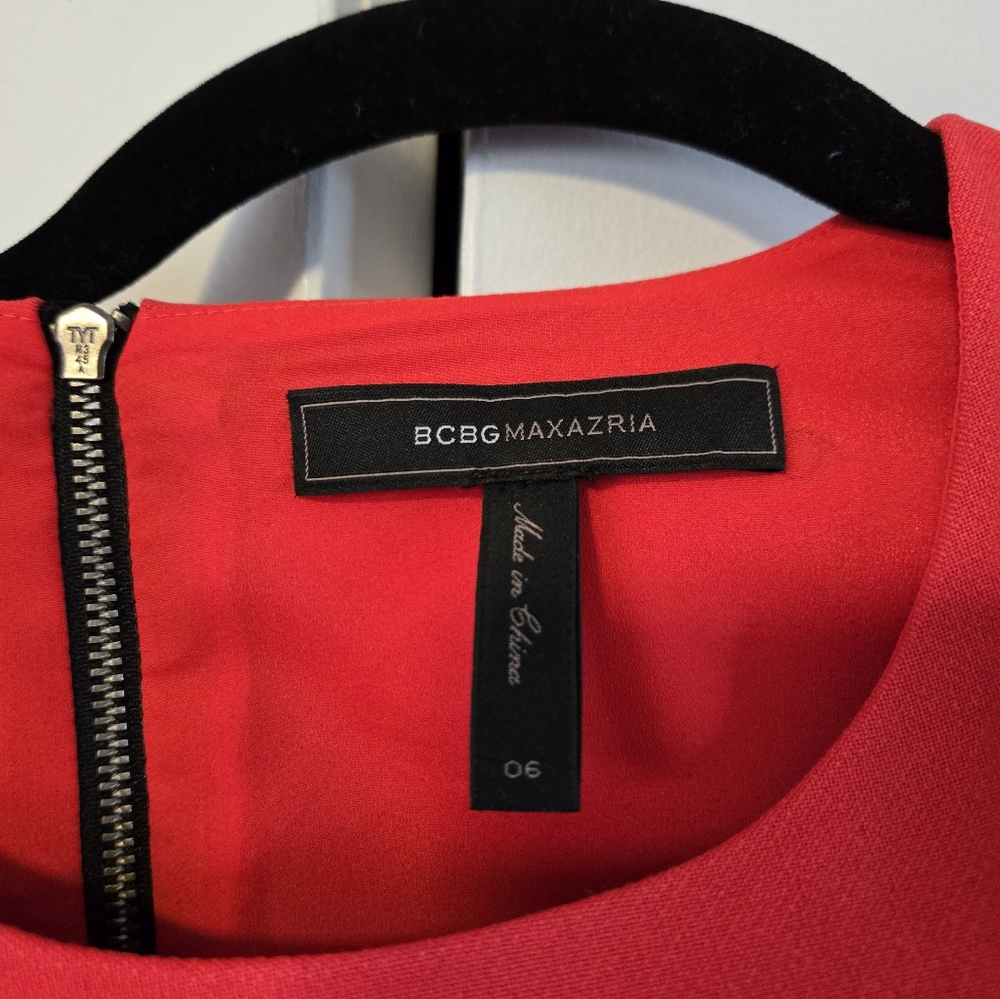 Colorblock red and beige A-line dress with exposed zipper